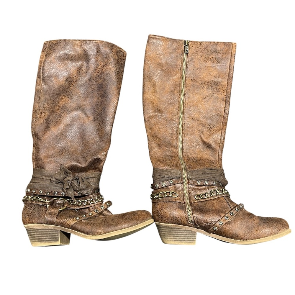 Brown Heeled Boots with Chain Accents